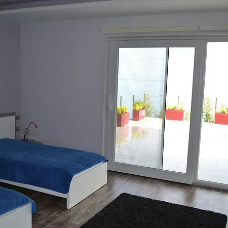 Villa Superb Lake View