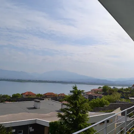 Villa Superb Lake View Shkodër